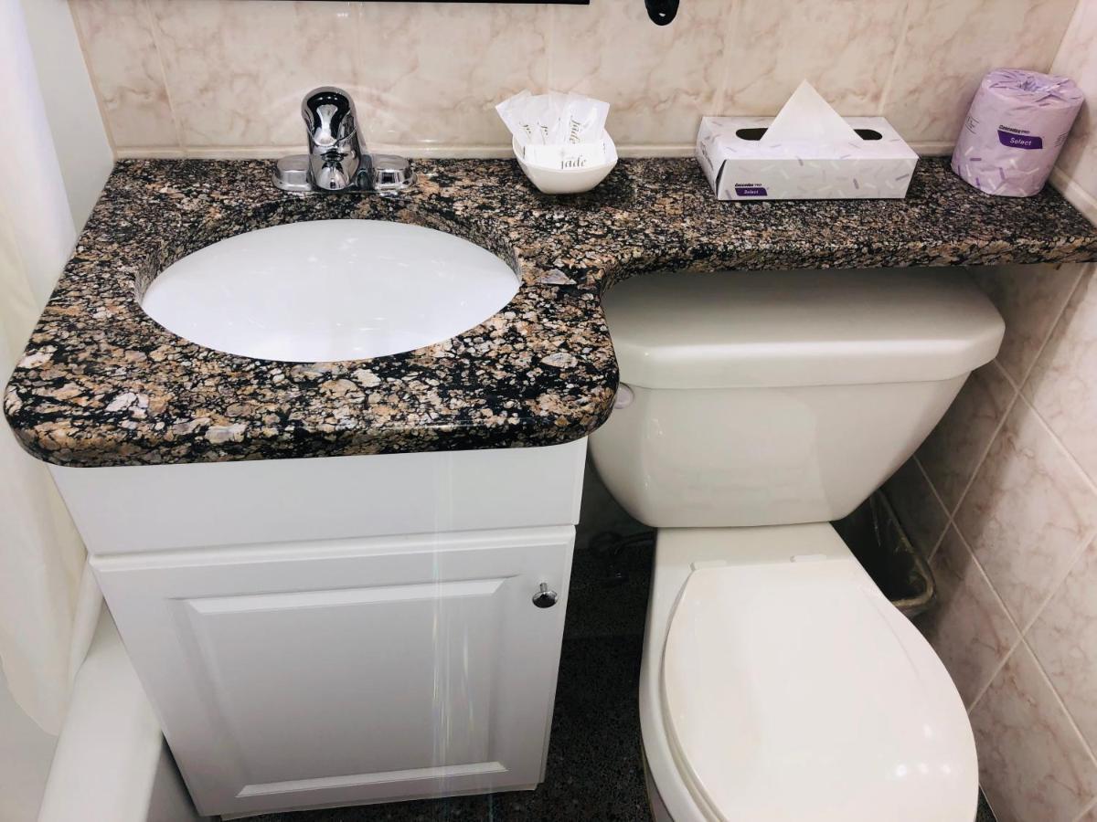 Perth Plaza Inn & Suites Dış mekan fotoğraf