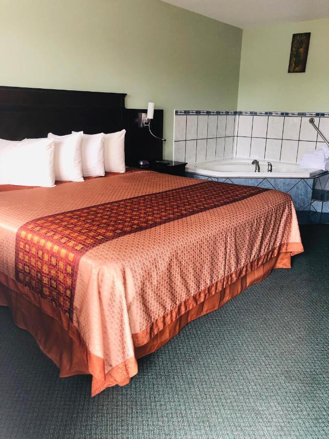 Perth Plaza Inn & Suites Dış mekan fotoğraf