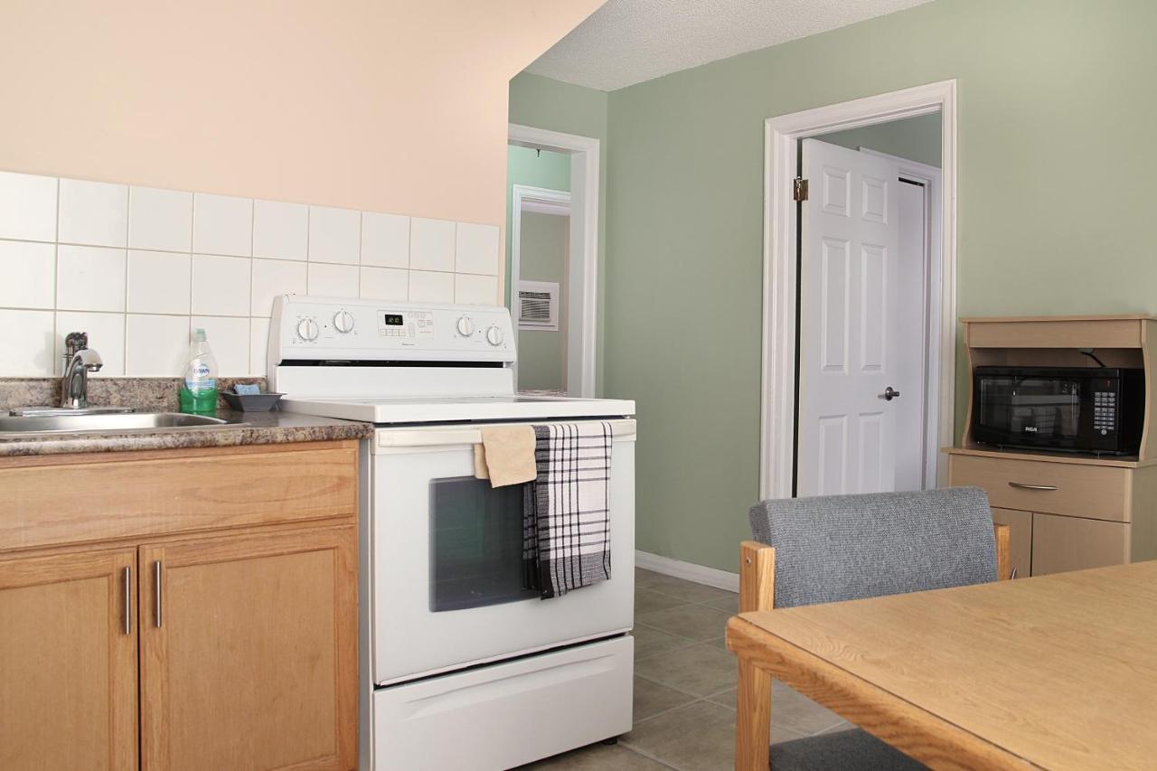 Perth Plaza Inn & Suites Dış mekan fotoğraf