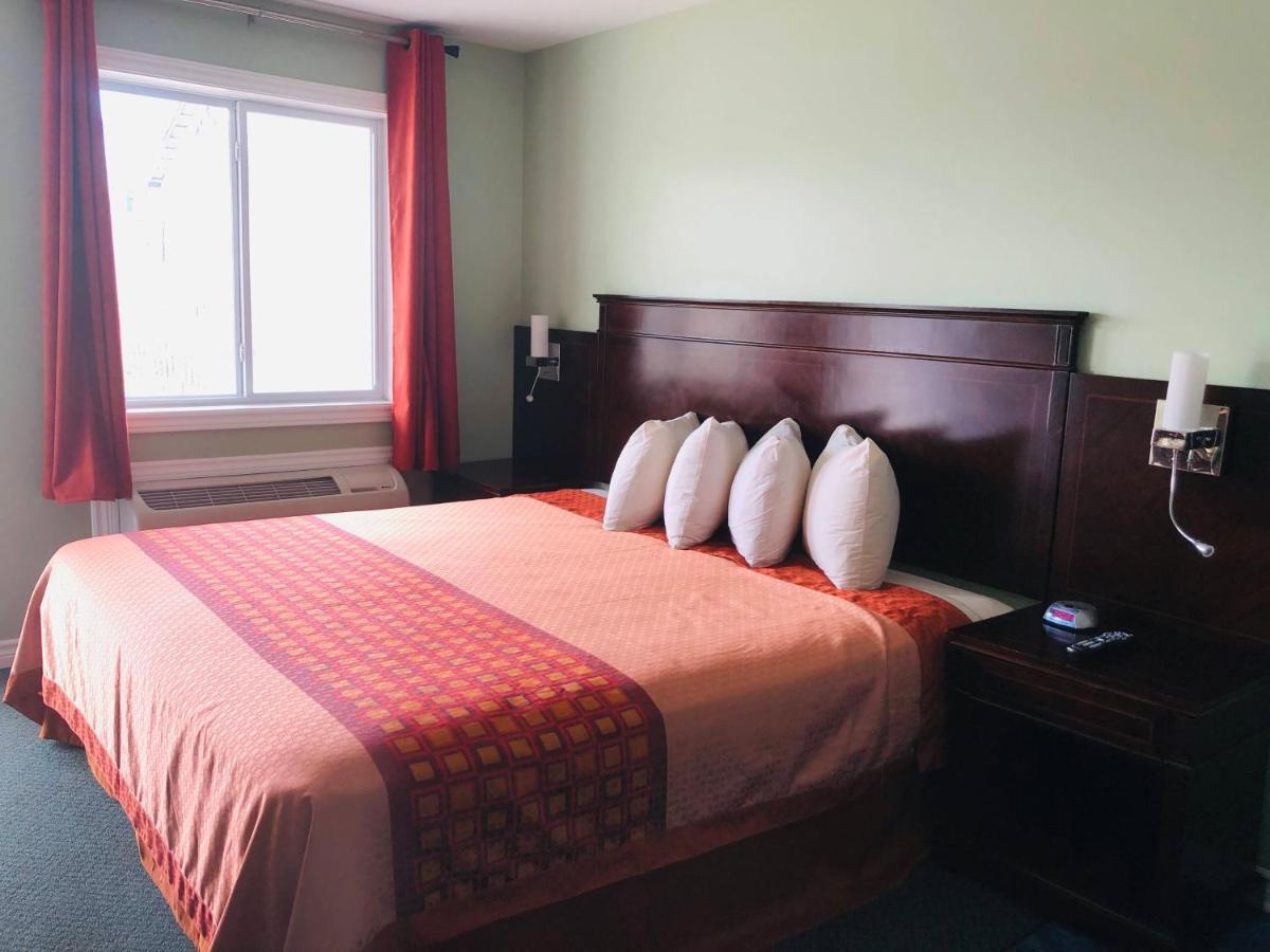 Perth Plaza Inn & Suites Dış mekan fotoğraf