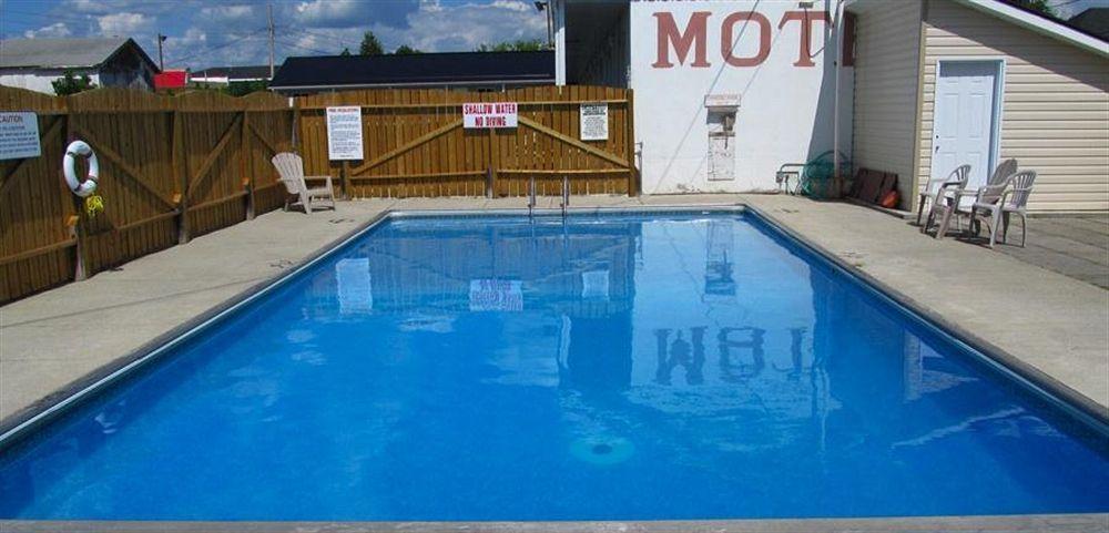 Perth Plaza Inn & Suites Dış mekan fotoğraf
